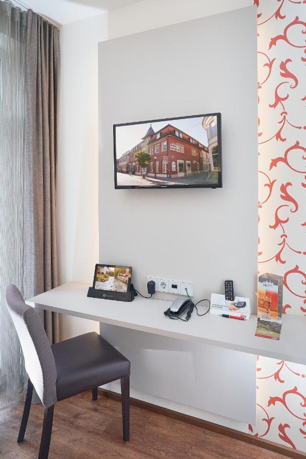 Stadthotel Engel Ettlingen Luaran gambar