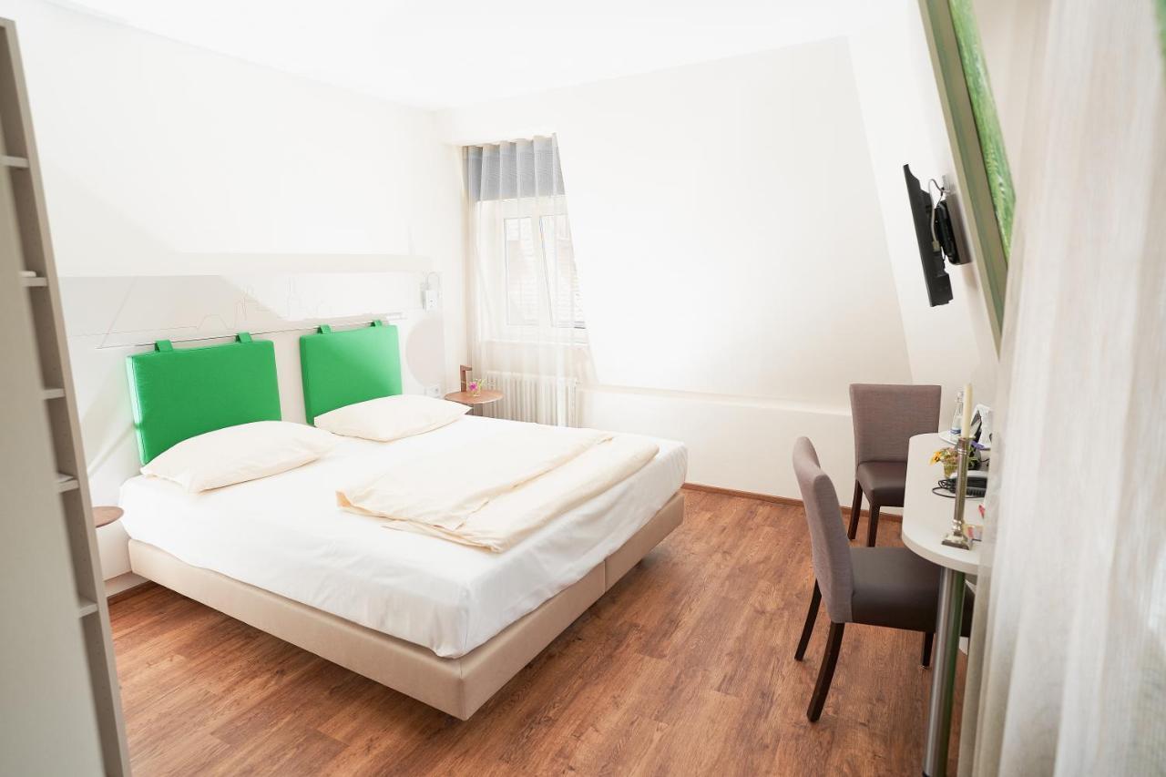 Stadthotel Engel Ettlingen Luaran gambar