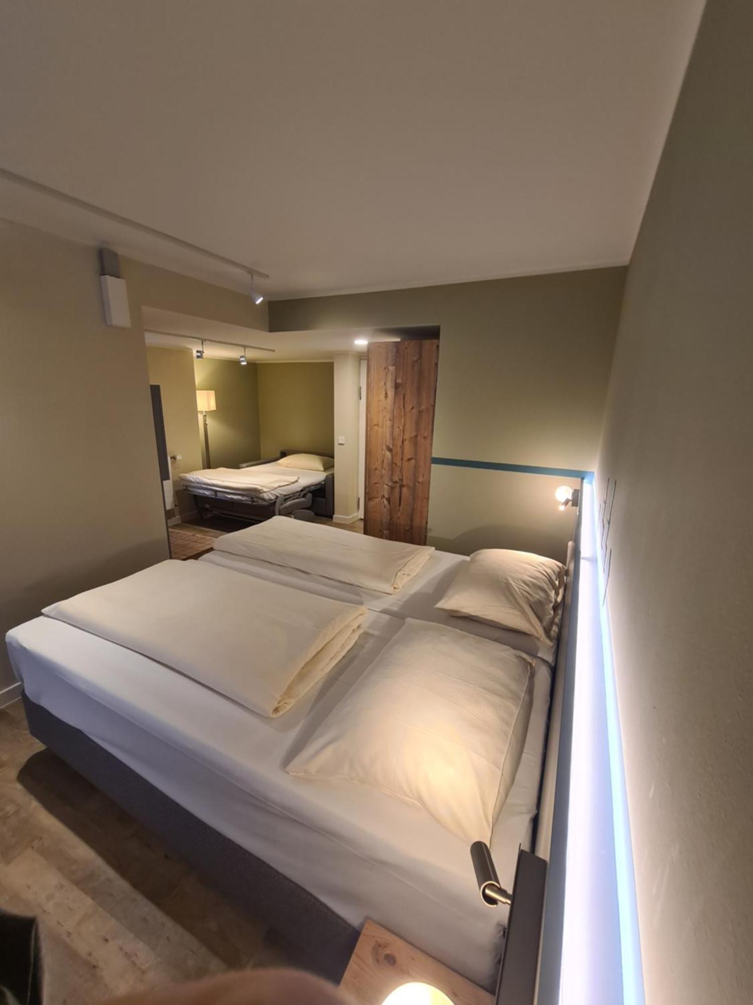 Stadthotel Engel Ettlingen Luaran gambar
