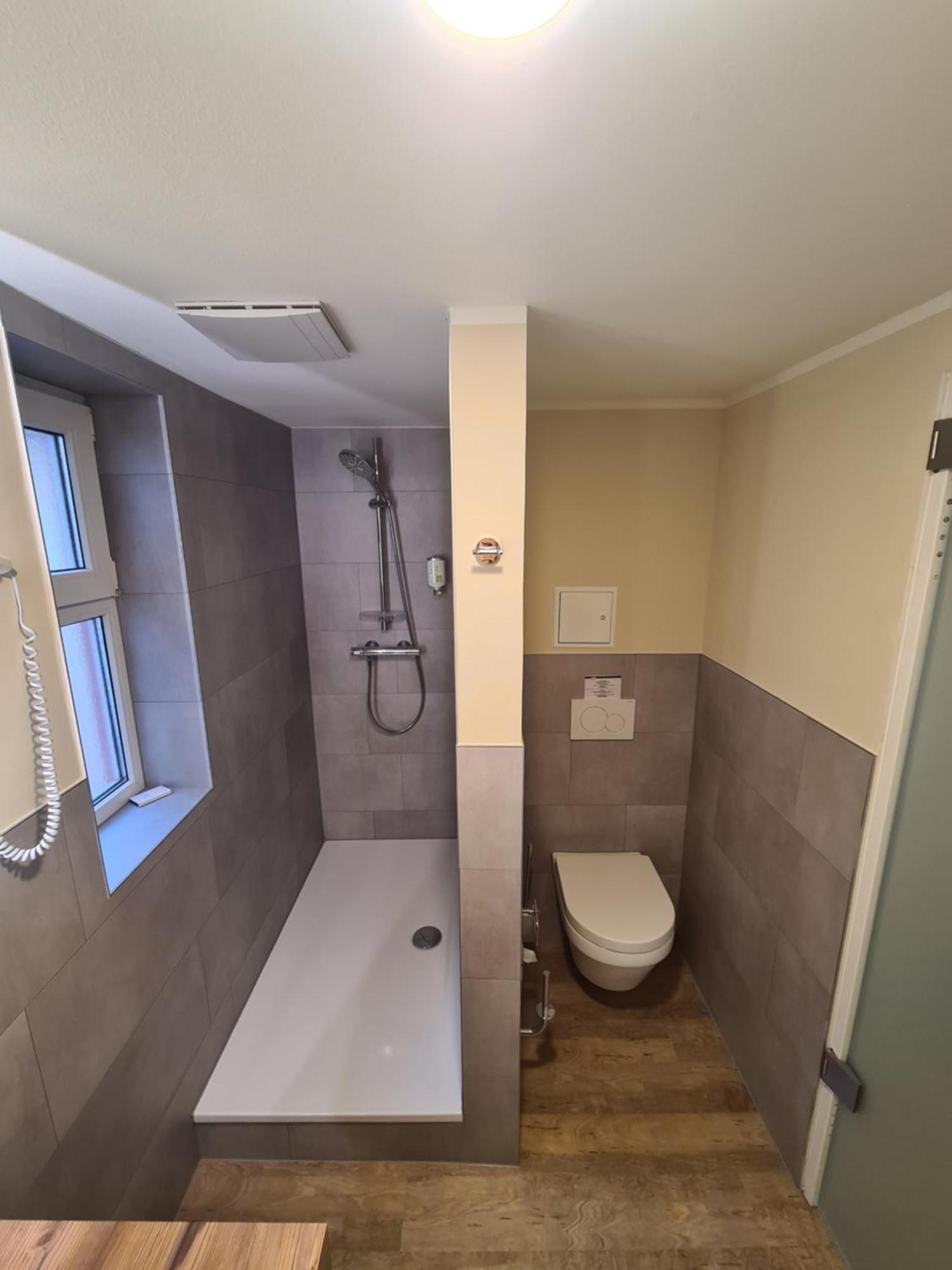 Stadthotel Engel Ettlingen Luaran gambar