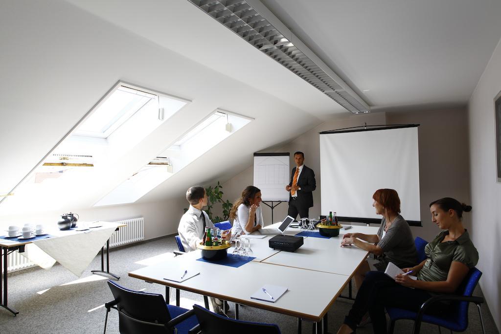 Stadthotel Engel Ettlingen Luaran gambar